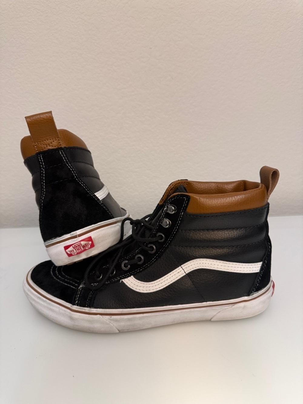 Vans Men’s Black and Brown High-Top Skate Sneakers Size 10.5